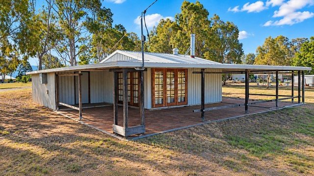 42 Taylor Street, QLD 4370
