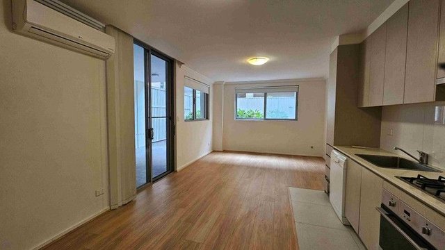 2/11 Hilly St, NSW 2137