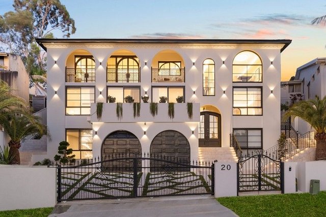 20 Duggan  Crescent, NSW 2221