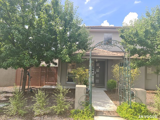 2/11 Laseron Place, ACT 2607