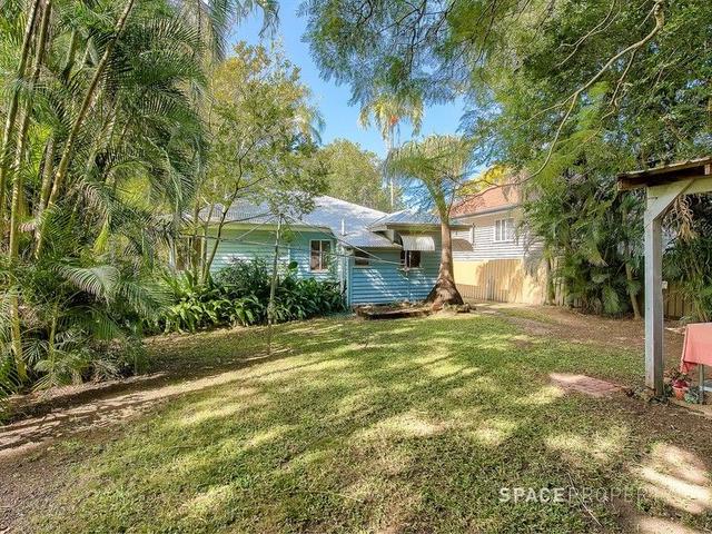 11 Hefferan Street, QLD 4103