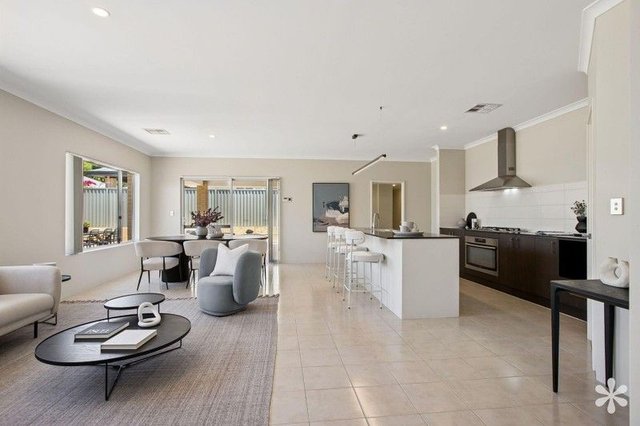 6 Prolog Link, WA 6166