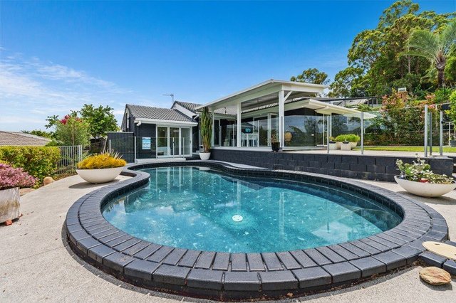 12 Quartz Place, QLD 4211