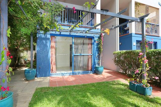 2/12 Brighton Street, QLD 4216