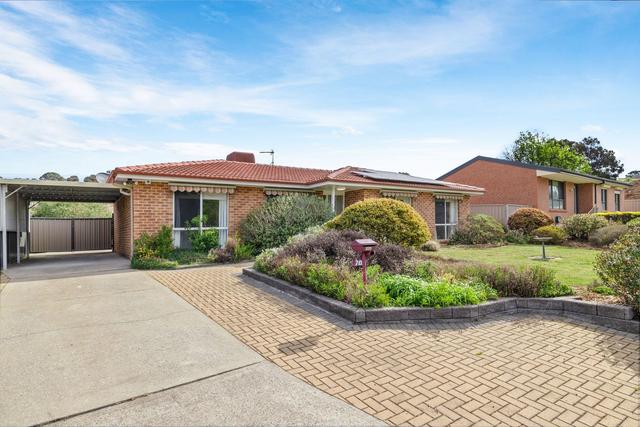 70 Casey Crescent, ACT 2905