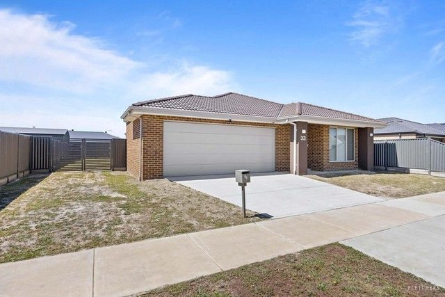 33 Aquiver Terrace, VIC 3352