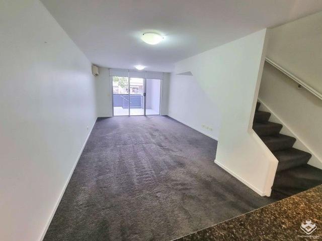 ID:21154838/10 Vernon Terrace, QLD 4005