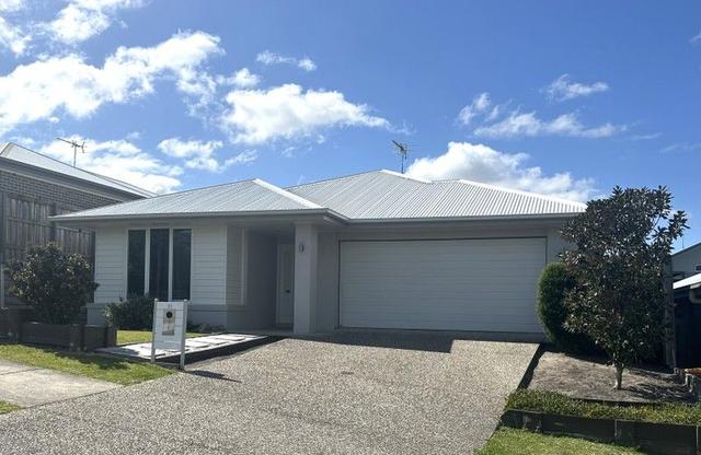 11 Falco Drive, QLD 4207