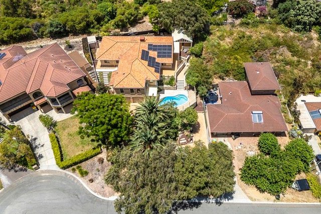 25 Chrisp Place, WA 6035