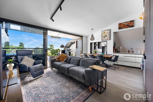 20/19 Douro Road, WA 6162
