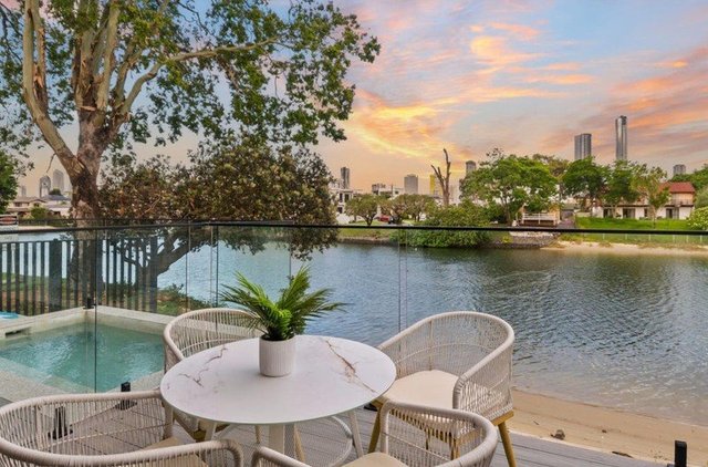 51 Rudd Street, QLD 4218