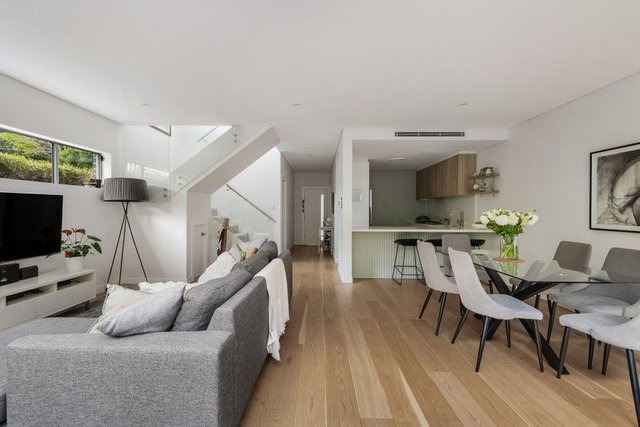 2/96 Hercules  Street, NSW 2203