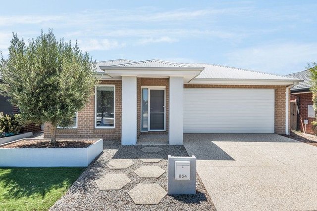 254 Warralily Boulevard, VIC 3217