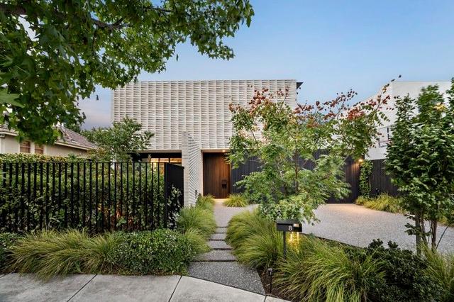 8 Perry Court, VIC 3187