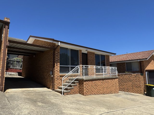 2/4 Nimmitabel Street, NSW 2620