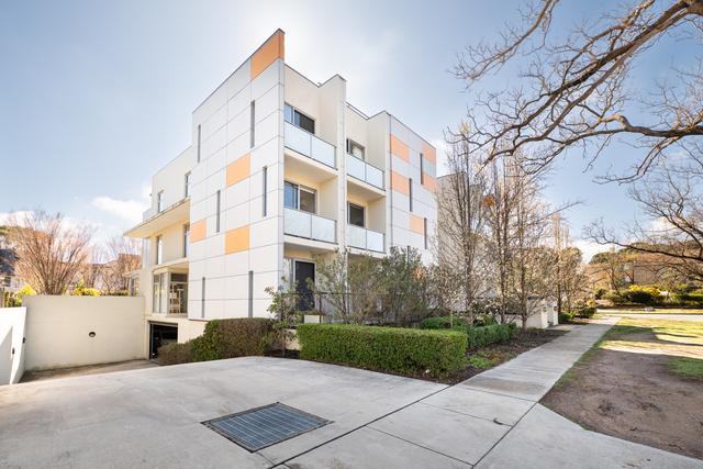9/2 Wedge Crescent, ACT 2612