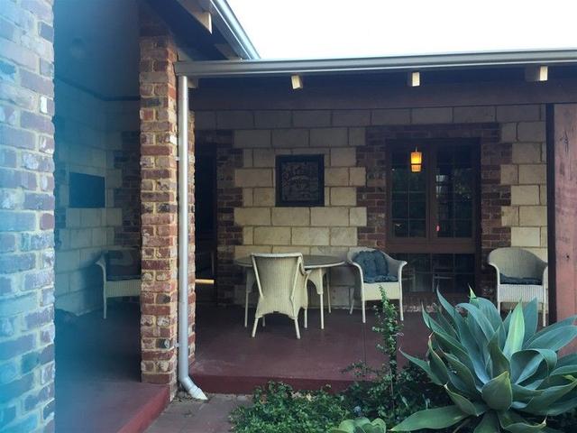 27b Mountjoy Road, WA 6009