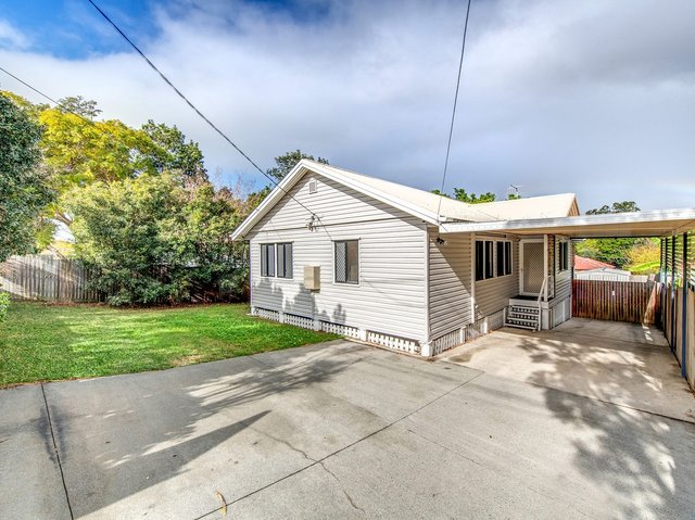 61 Canterbury, QLD 4122