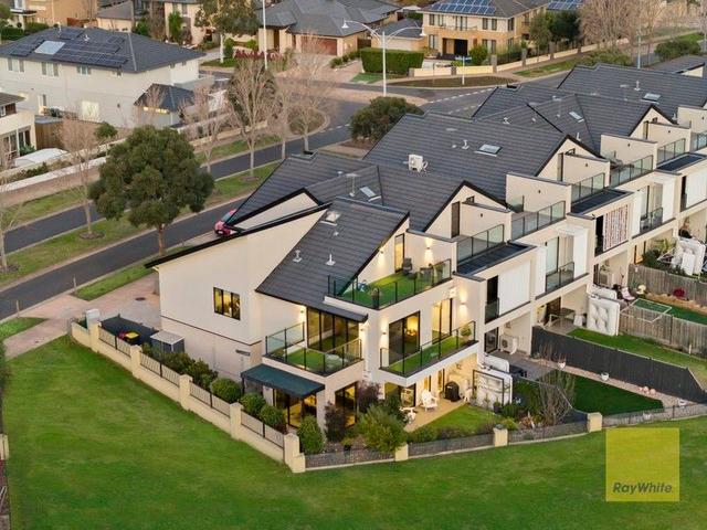 198 Sanctuary Lakes North Boulevard, VIC 3030