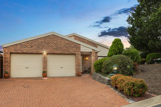 8 Hughes Crescent, ACT 2913