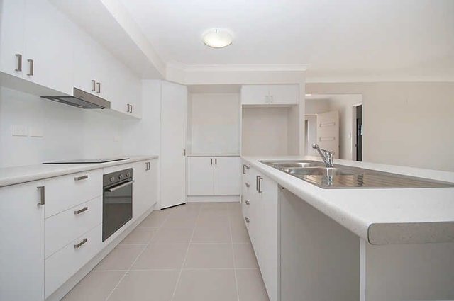 17 Carabeen Court, QLD 4818