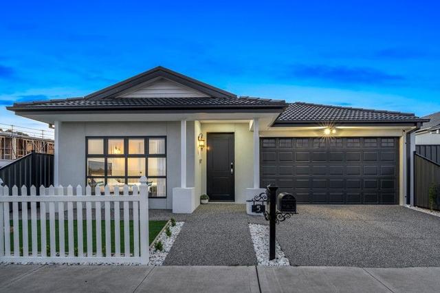 5 Darwinia Drive, VIC 3064