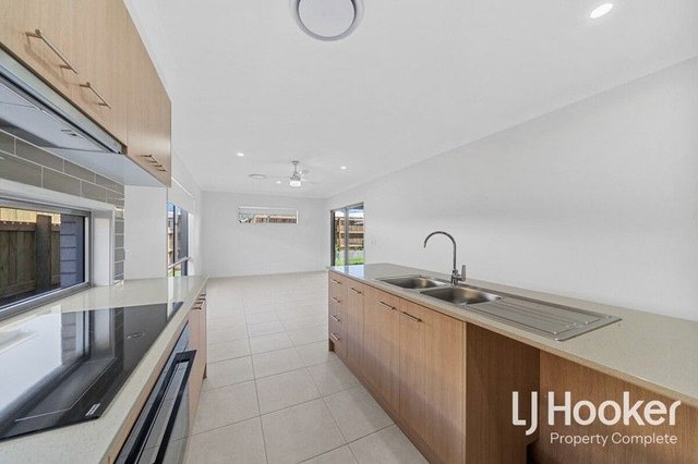 23 Begonia Street, QLD 4306