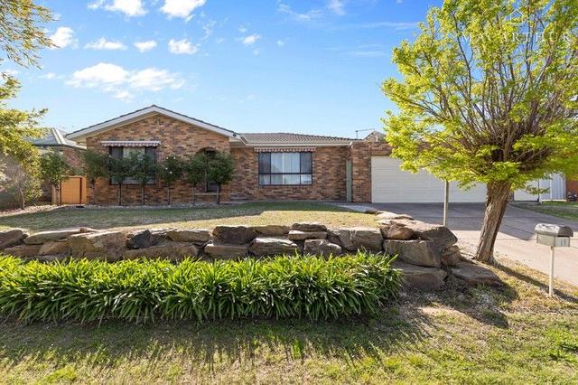 19 Gunn Drive, NSW 2650