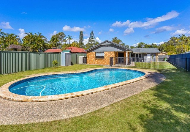 16 Dugandan Street, QLD 4211