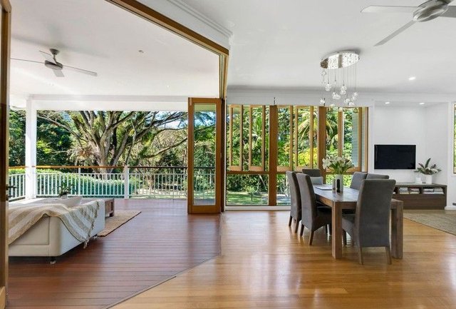 111 Hillview Crescent, QLD 4870