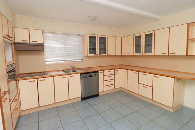 84 Brett Ave, QLD 4825