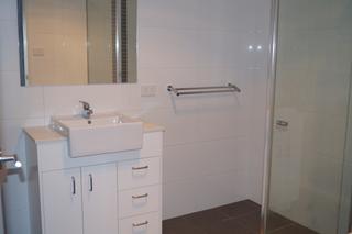 Bathroom (2012-12-13)