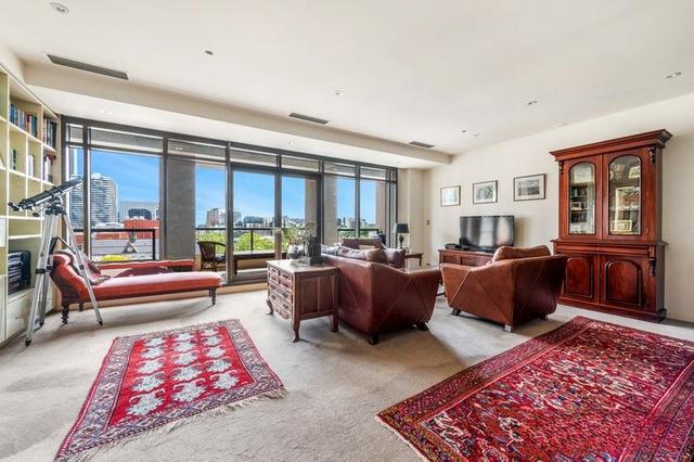 62/1 Queensberry Street, VIC 3053