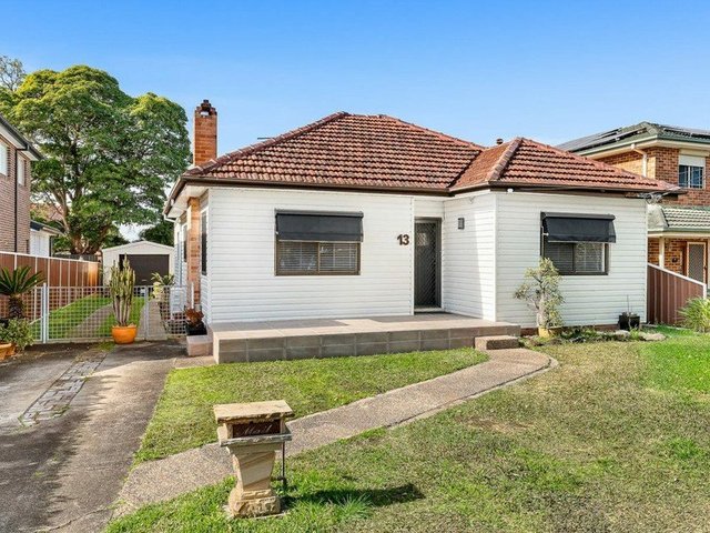 13 Beaconsfield Road, NSW 2223