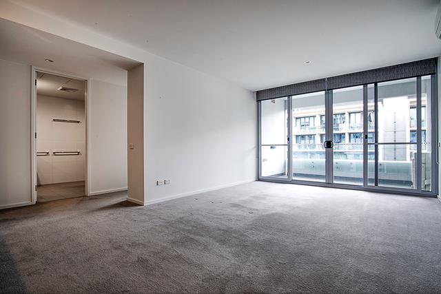 212/50 Eastlake Parade, ACT 2604