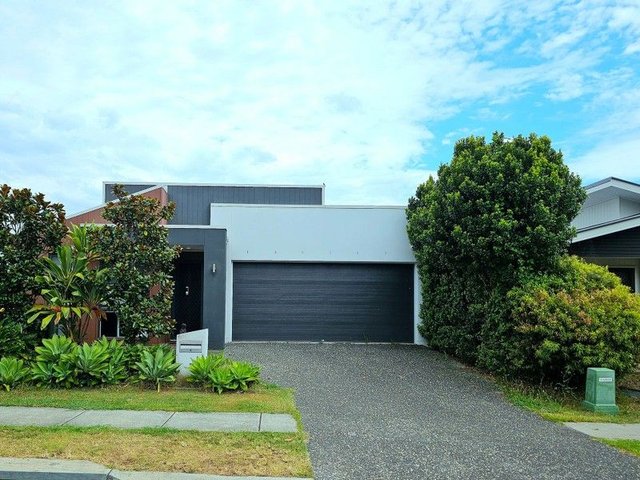 8 Jacaranda Cl, QLD 4078