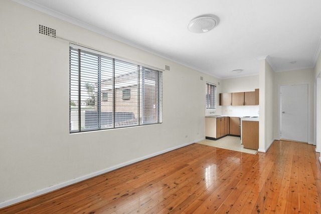 3/116 Moore Street, NSW 2040