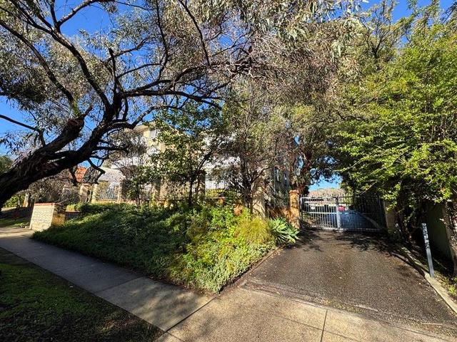 2/55 Second Avenue, WA 6050