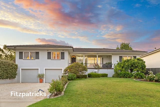 24 Lakeside Drive, NSW 2650