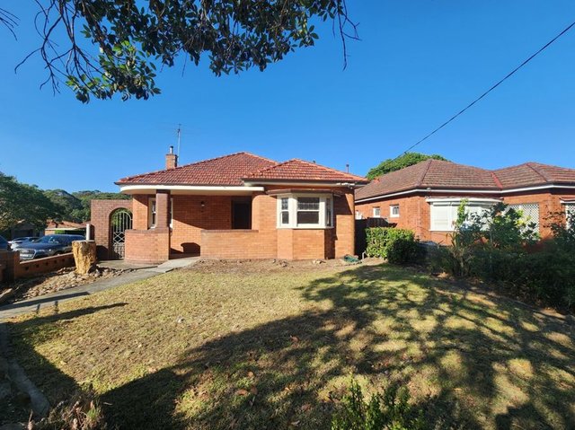 14 Slade Road, NSW 2207