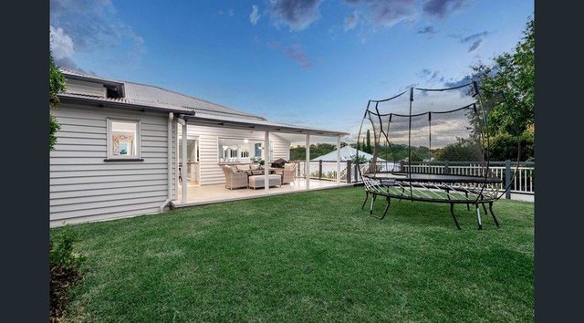 24 Carrington St, QLD 4064