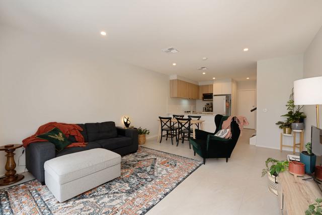 8/10 Margules Crescent, ACT 2913