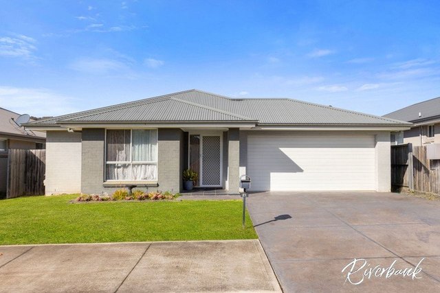 21 Young Circuit, NSW 2570
