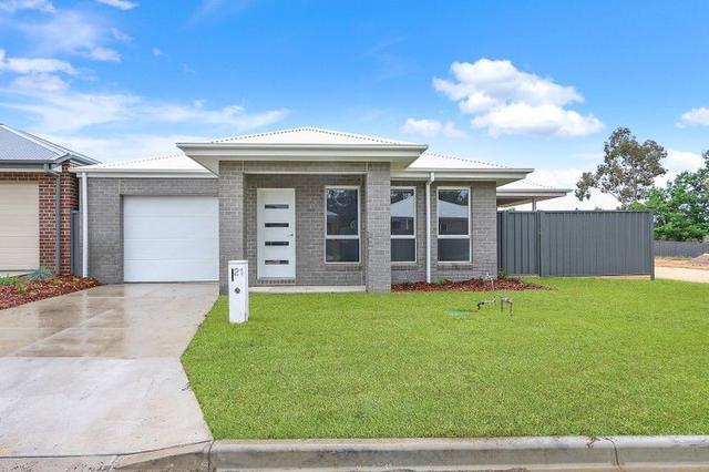 21 Grammar Drive, NSW 2641
