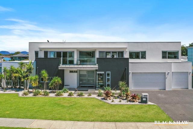 10 Beachside Boulevard, NSW 2537