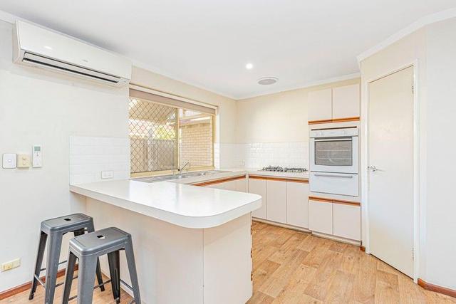 2/60 Robert Street, WA 6152