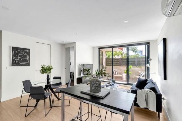 4/15 Moore Street, VIC 3039