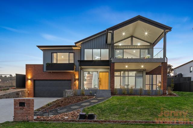 17 Crispin Grove, NSW 2620