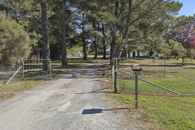 17 Woodleigh Drive, NSW 2582