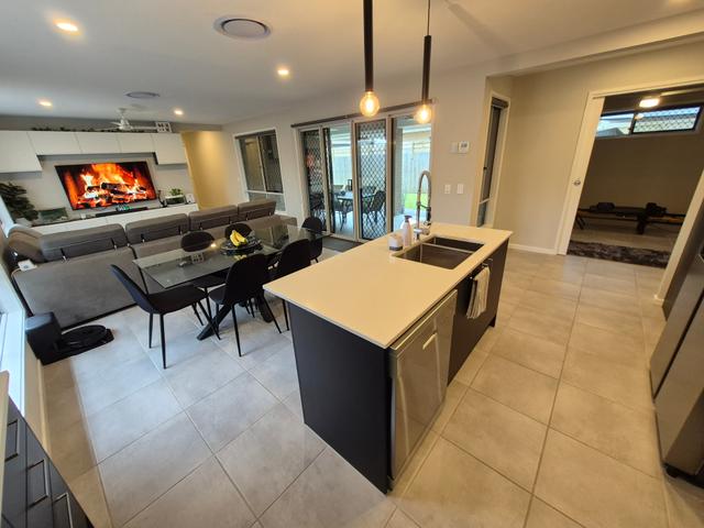 76 Riverview Parkway, QLD 4503